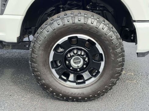 Used 2025 Ford F250 Platinum w/ Platinum Plus Package AWD/4WD image 29