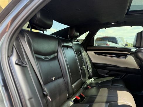 Used 2013 Cadillac XTS Platinum FWD image 18