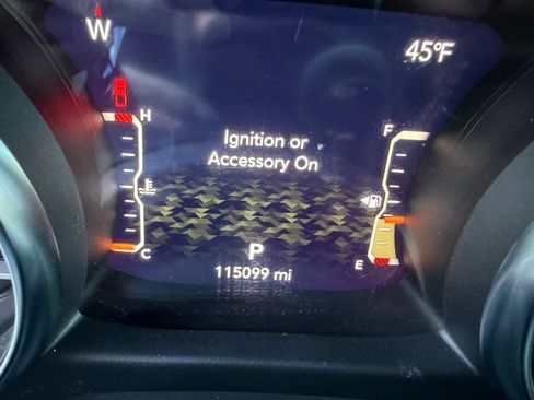 Used 2023 Jeep Gladiator Mojave w/ Cold Weather Group image 19