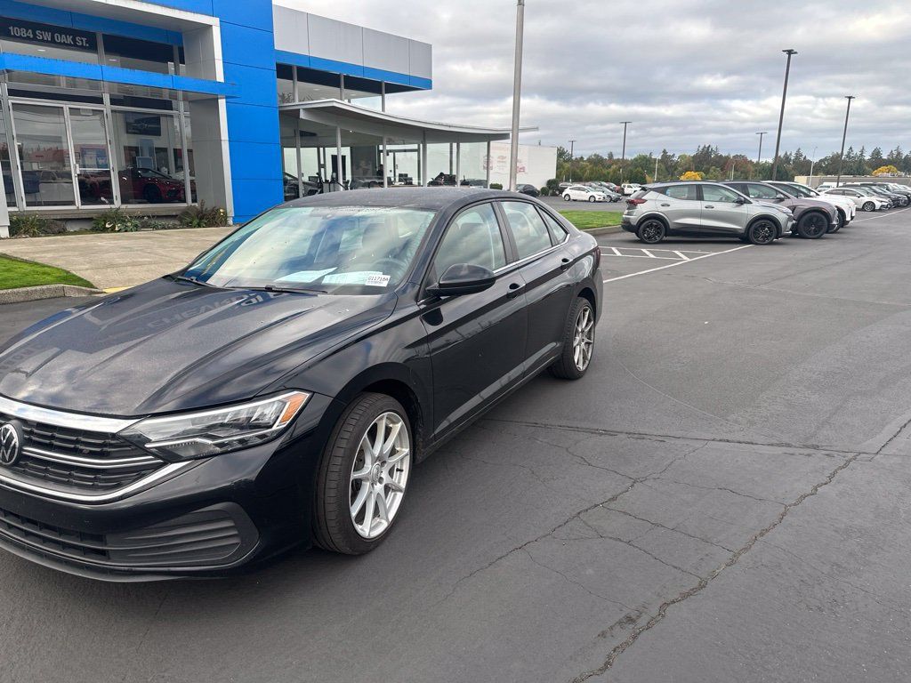 Used 2023 Volkswagen Jetta S FWD image 6