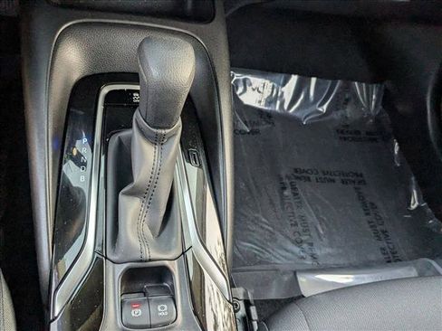 Used 2022 Toyota Corolla LE image 12