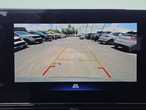 Used 2025 Chevrolet Trax ACTIV FWD image 32