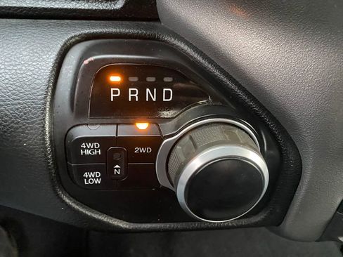 Used 2024 RAM 2500 Big Horn AWD/4WD image 35