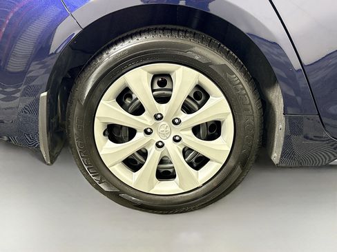 Used 2025 Toyota Corolla LE FWD image 32