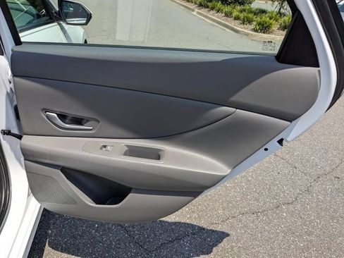 Used 2024 Hyundai Elantra SEL w/ Convenience Package FWD image 36