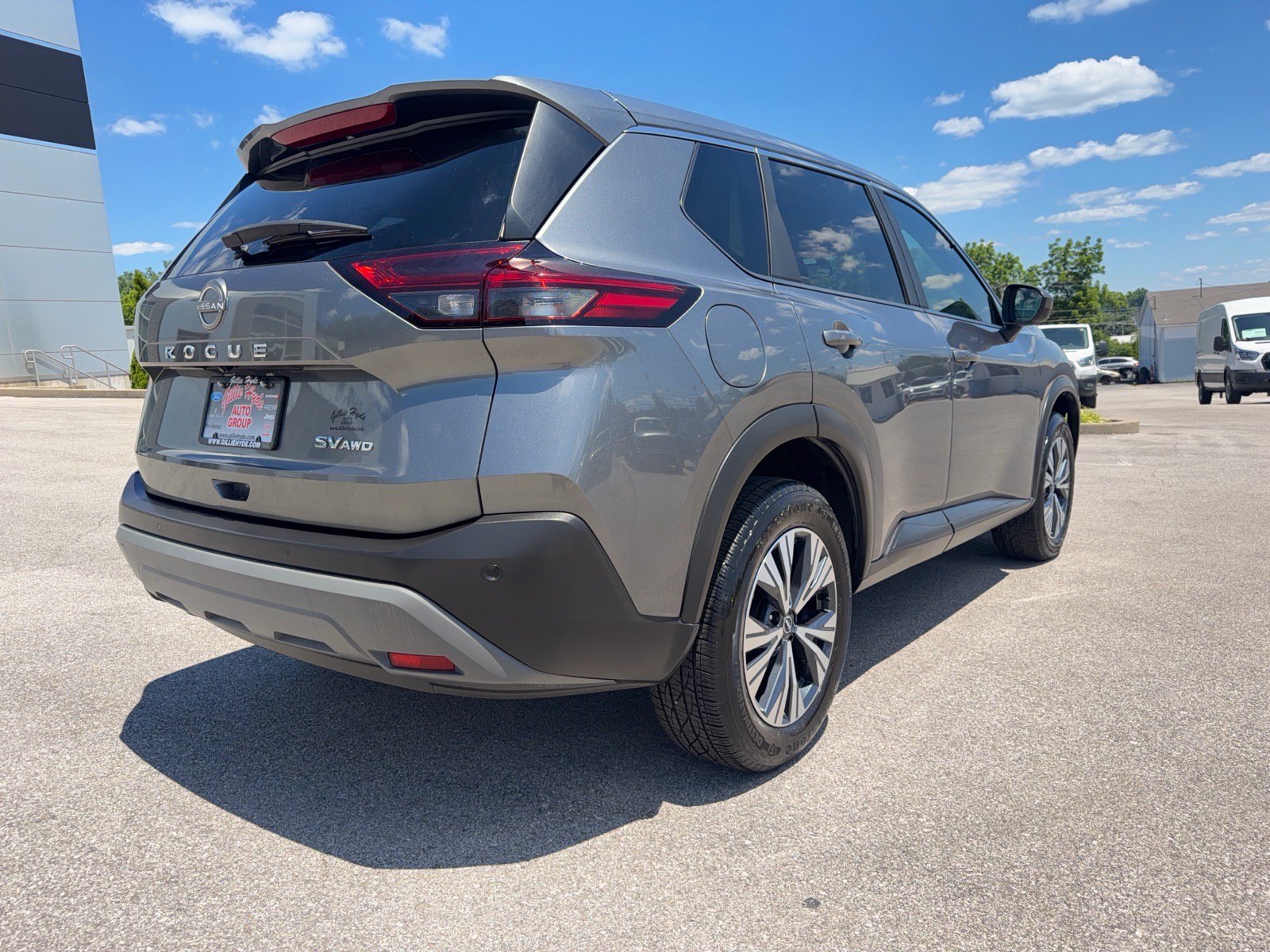 Used 2023 Nissan Rogue SV AWD/4WD image 14