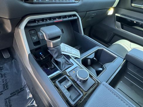New 2026 Toyota Tundra Limited AWD/4WD image 19