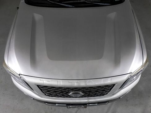 Used 2019 Nissan Titan PRO-4X image 38