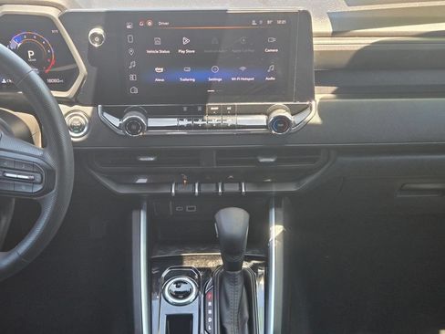 Used 2025 Chevrolet Colorado W/T AWD/4WD image 10