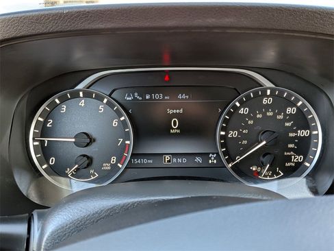 Used 2025 Nissan Frontier SV image 12