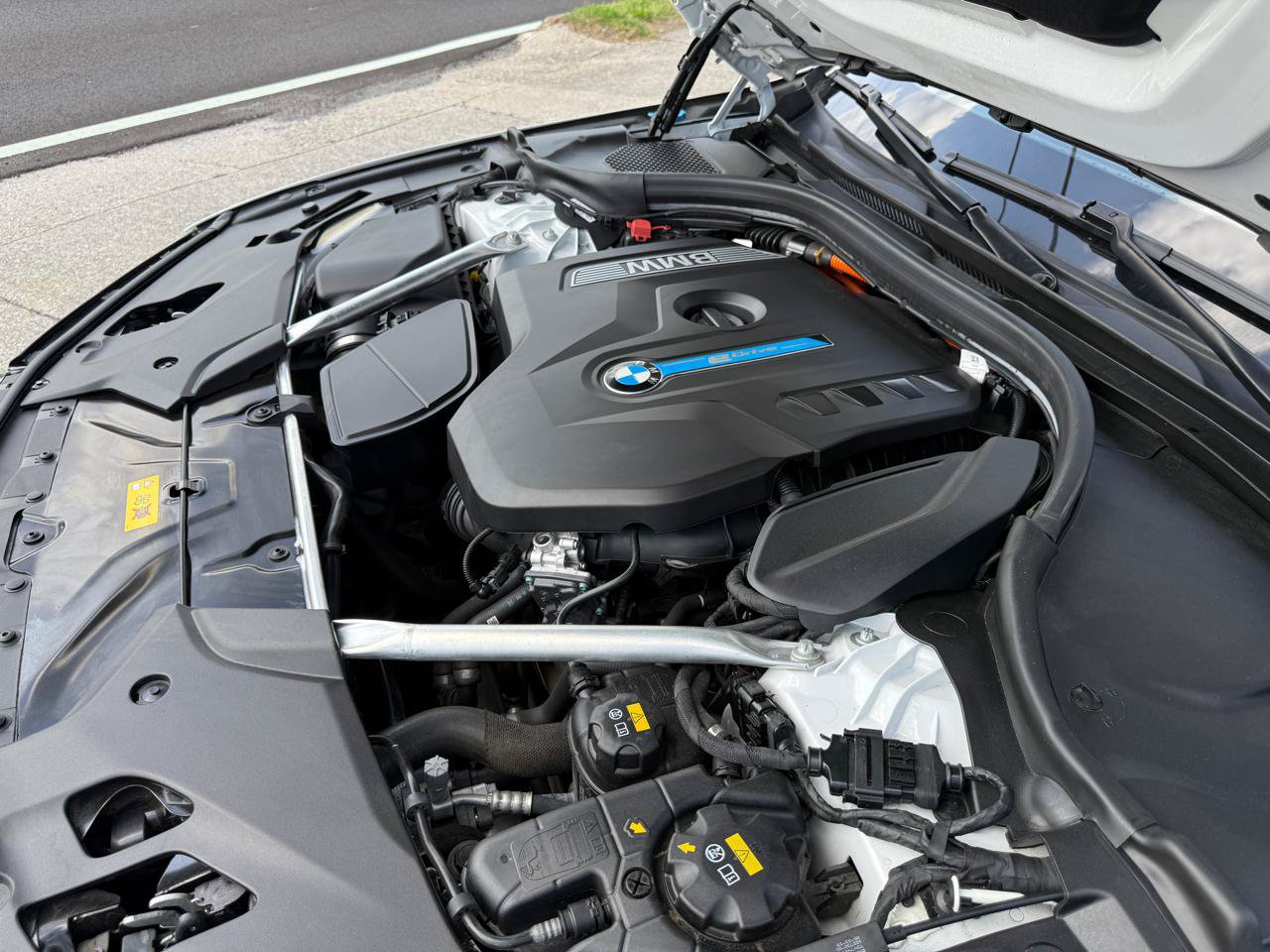 Used 2019 BMW 530e w/ Convenience Package RWD image 49