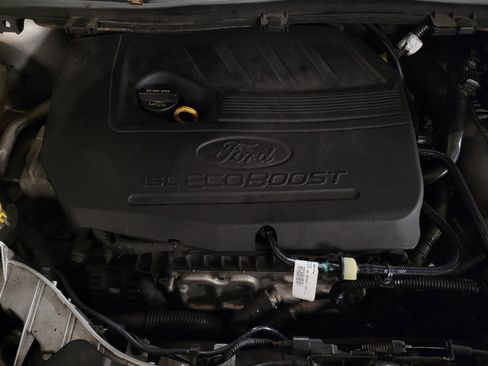 Used 2018 Ford Escape SE image 30