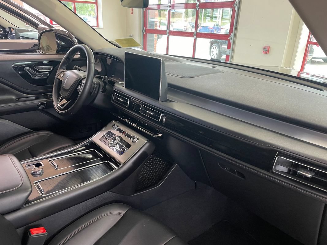 Used 2023 Lincoln Aviator AWD image 20