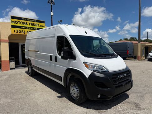 Used 2025 RAM ProMaster 2500 w/ Convenience Group FWD image 7