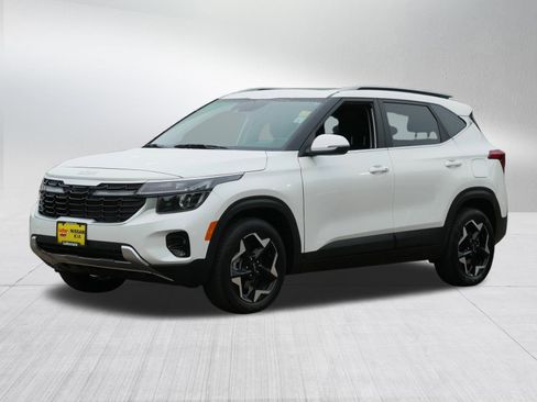 Certified 2024 Kia Seltos EX AWD/4WD image 3