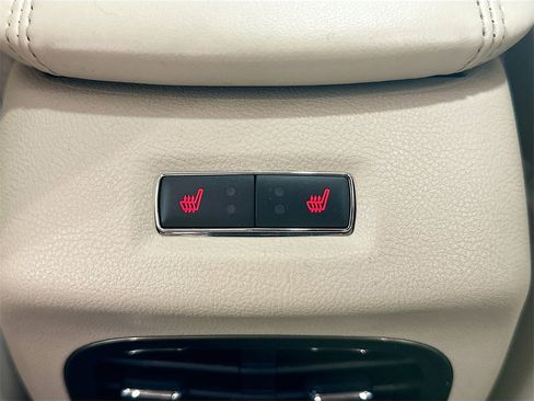 Used 2017 Lincoln MKC Reserve w/ Lincoln MKC Climate Package image 27