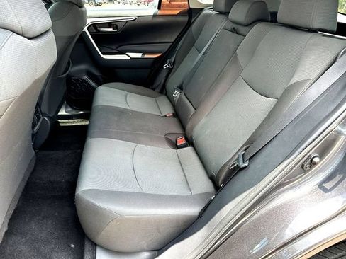 Used 2025 Toyota RAV4 XLE FWD image 18