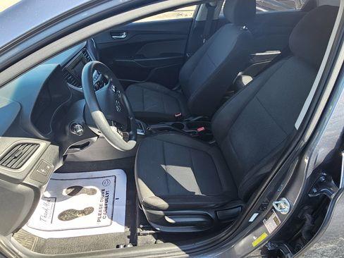 Used 2019 Hyundai Accent SE image 10