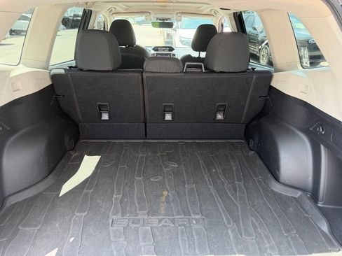Used 2020 Subaru Forester Premium AWD/4WD image 7