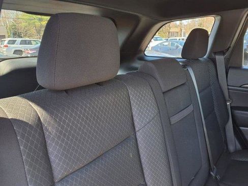 Used 2021 Jeep Grand Cherokee Laredo image 26