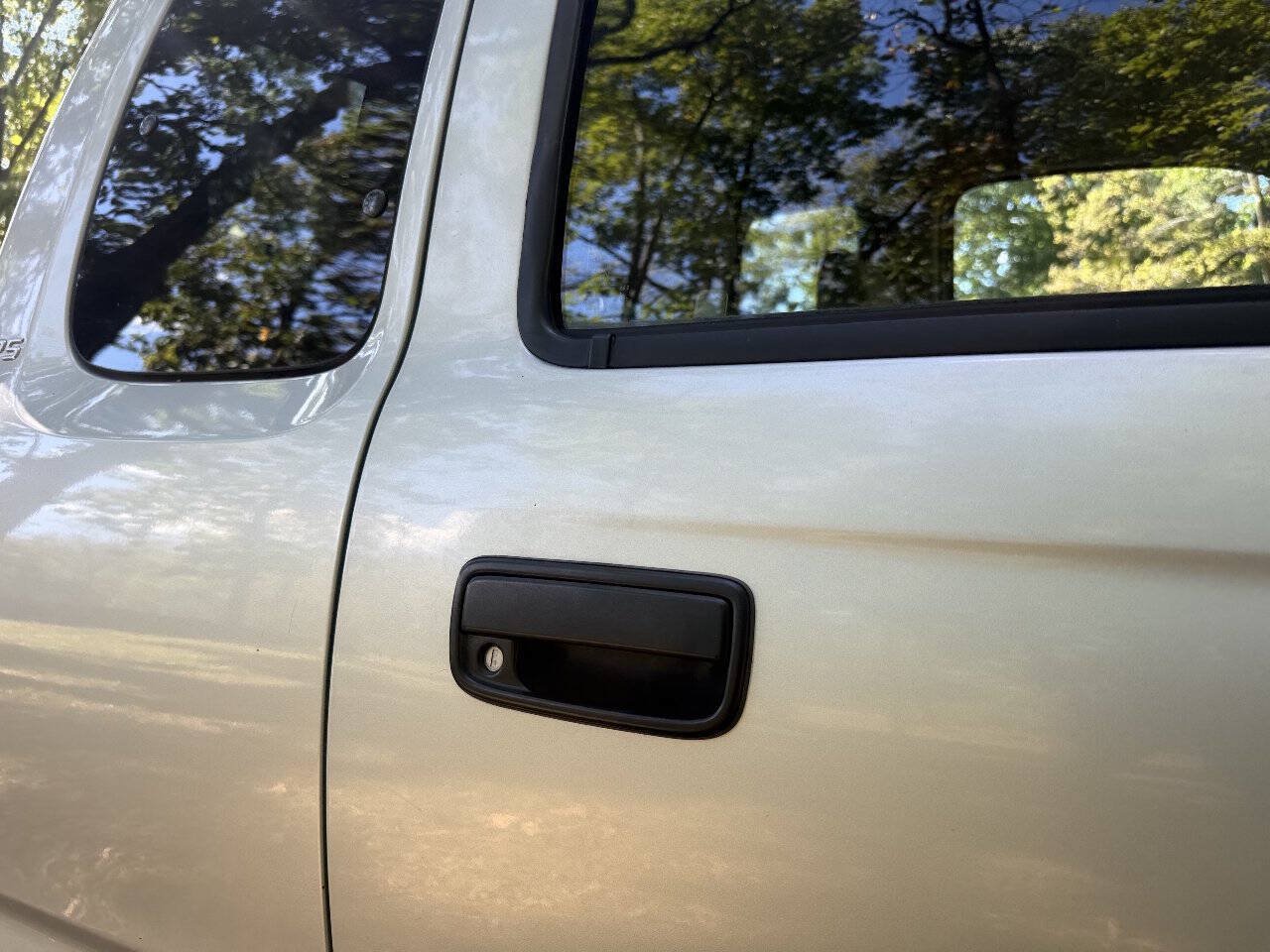 Used 2003 Toyota Tacoma PreRunner w/ SR5 Pkg RWD image 35