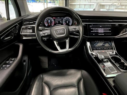 Used 2022 Audi Q7 3.0T Premium w/ Convenience Package AWD/4WD image 2