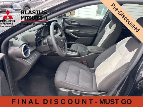 Used 2024 Chevrolet Trax LS FWD image 17
