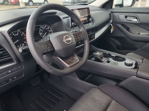 New 2026 Nissan Rogue SV AWD/4WD image 15