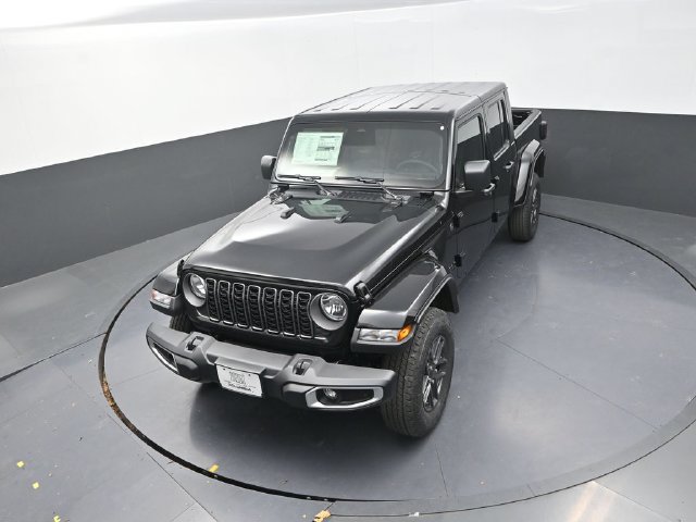 New 2026 Jeep Gladiator Sport AWD/4WD image 12