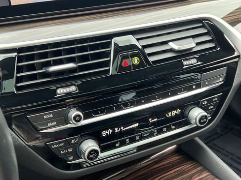 Used 2021 BMW 540i xDrive image 29