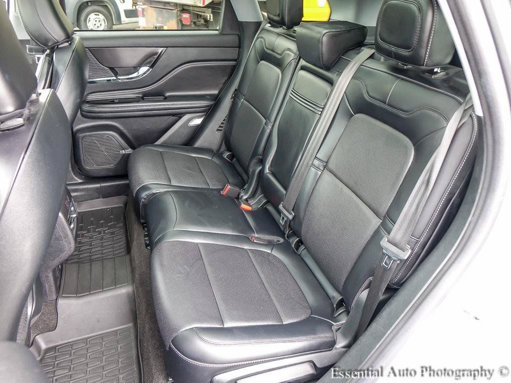 Used 2021 Lincoln Corsair AWD w/ Premium Package image 11