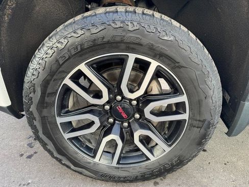 Used 2021 GMC Sierra 1500 AT4 w/ AT4 Preferred Package AWD/4WD image 48