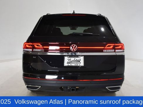 Used 2025 Volkswagen Atlas SE FWD image 5