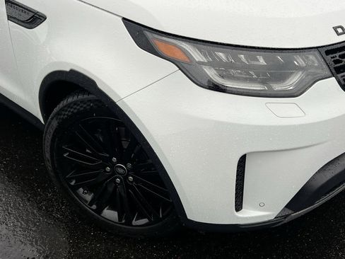 Used 2017 Land Rover Discovery HSE Luxury image 2