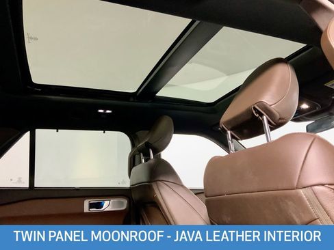 Used 2021 Ford Explorer King Ranch w/ Premium Technology Package image 3