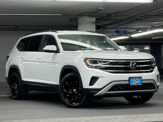 Certified 2023 Volkswagen Atlas SE w/ Black Wheel Package video 2