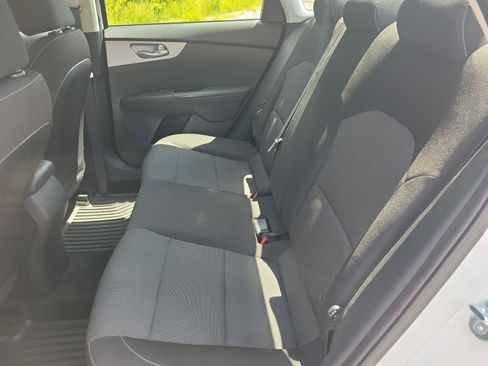 Used 2023 Kia Forte LXS w/ LXS Technology Package FWD image 16