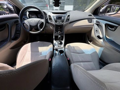 Used 2015 Hyundai Elantra SE FWD image 22