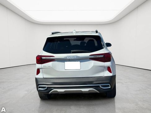 Used 2022 Kia Seltos S FWD image 9