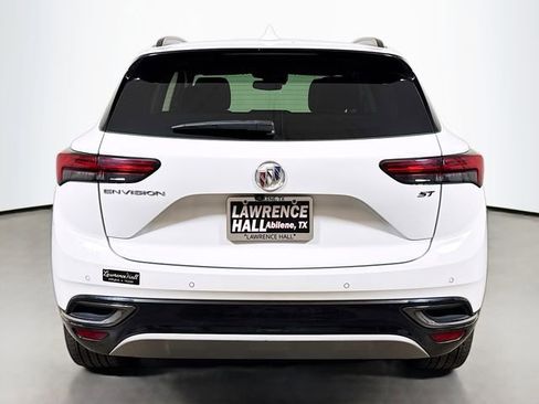 Used 2022 Buick Envision Essence w/ Technology Package I FWD image 5