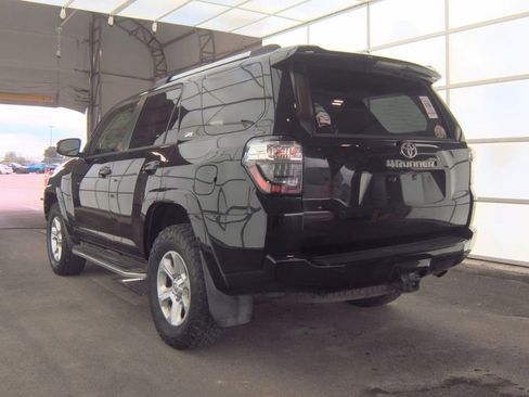 Used 2019 Toyota 4Runner SR5 AWD/4WD image 6