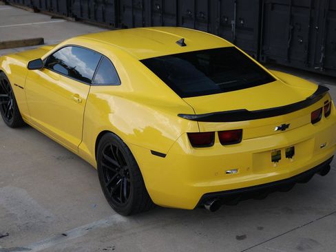 Used 2010 Chevrolet Camaro SS w/ RS Package RWD image 7