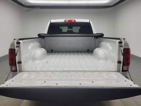 Used 2019 RAM 1500 Express AWD/4WD image 29