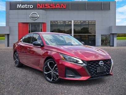 Used 2023 Nissan Altima 2.5 SR w/ SR Premium Package