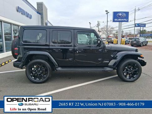 Used 2022 Jeep Wrangler Unlimited High Altitude image 8