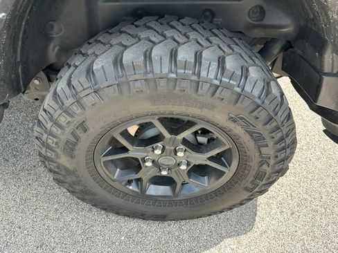 Used 2024 Jeep Wrangler Unlimited AWD/4WD image 7