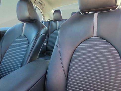 Used 2024 Toyota Camry SE image 14