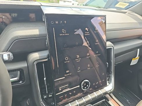 New 2026 GMC Yukon Denali AWD/4WD image 22