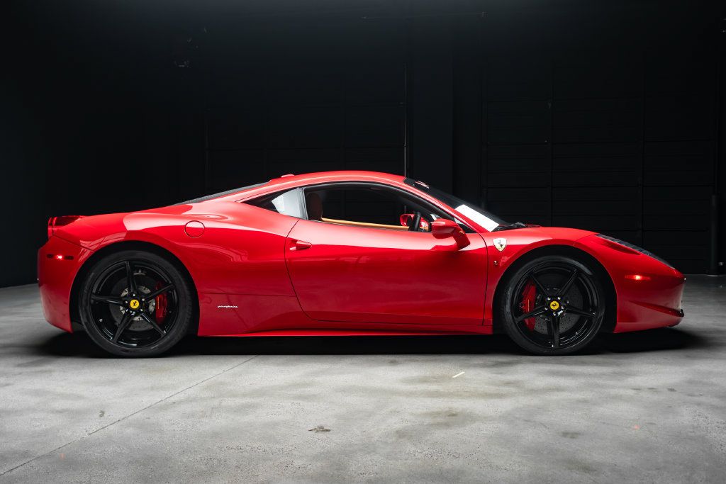 Used 2015 Ferrari 458 Italia Coupe RWD image 14