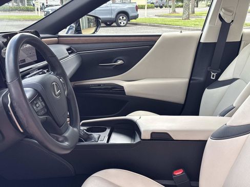 Used 2024 Lexus ES 350 w/ Premium Package FWD image 15
